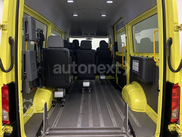 Minibús VW Crafter 35 Aut. *Rollstuhl-Rampe* 8-Sitze (5615)