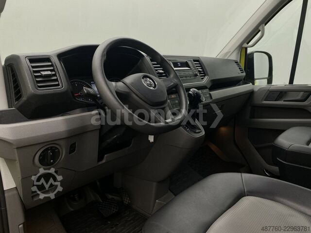 Minibús VW Crafter 35 Aut. *Rollstuhl-Rampe* 8-Sitze (5615)