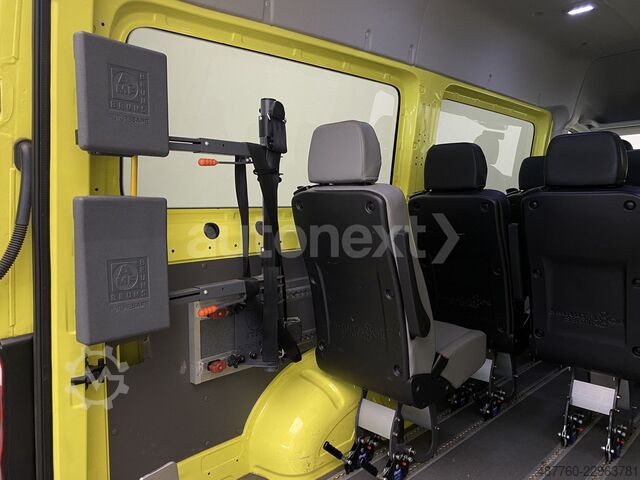 Minibús VW Crafter 35 Aut. *Rollstuhl-Rampe* 8-Sitze (5615)