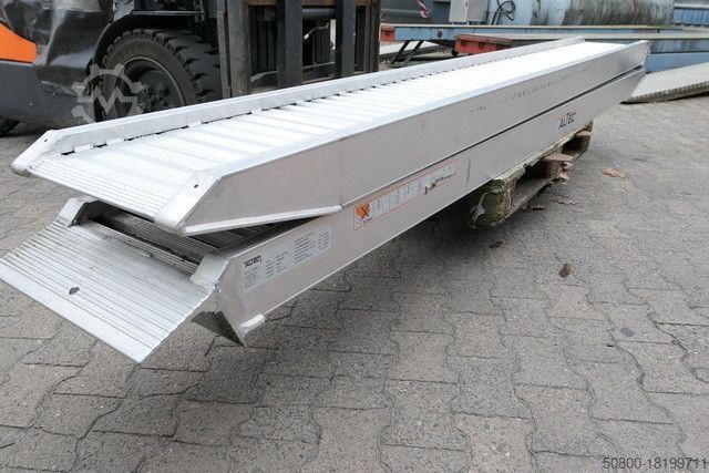 Caminhão para fins especiais ALTEC Altec ALU-Rampen AVS 130 MR, NEU