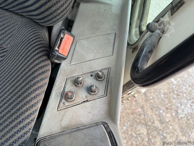 Theo dõi máy xúc Liebherr R904 HDSL Litronic Kettenbagger Klima SW