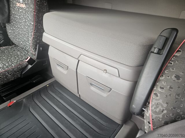 Standardni cestni vlačilec SCANIA R410