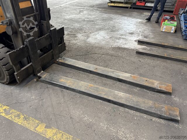 Wózek niskiego podnoszenia JUNGHEINRICH EGV 30 AL