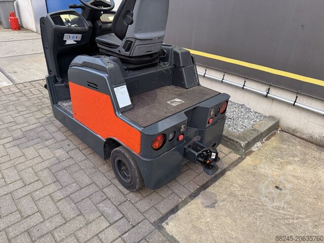 VS-22492 Electric caravan tug Linde P80 year 2017 LINDE P80/1191-01