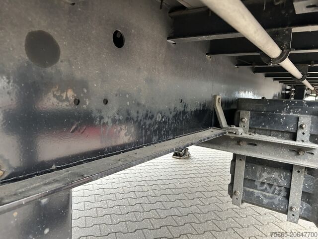 Curtain sided Groenewegen DRO-14-27 / Curtainside / SAF Disk / NL Trailer