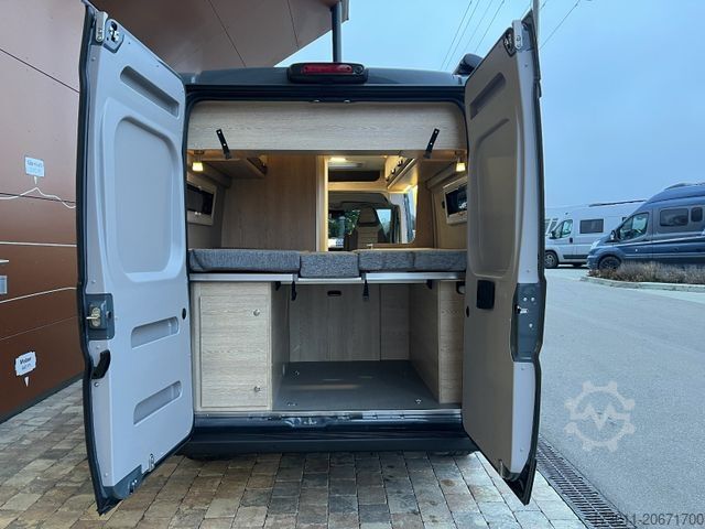 Xe cắm trại PÖSSL Summit 600 l - Citroen 180PS Automat