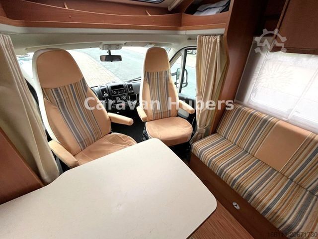 Xe căm trai bán tích hợp CARADO T 348 - Hub/Festbett - Klima - Garage -