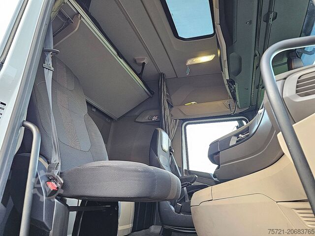 Alusta ja ohjaamo DAF XG 480