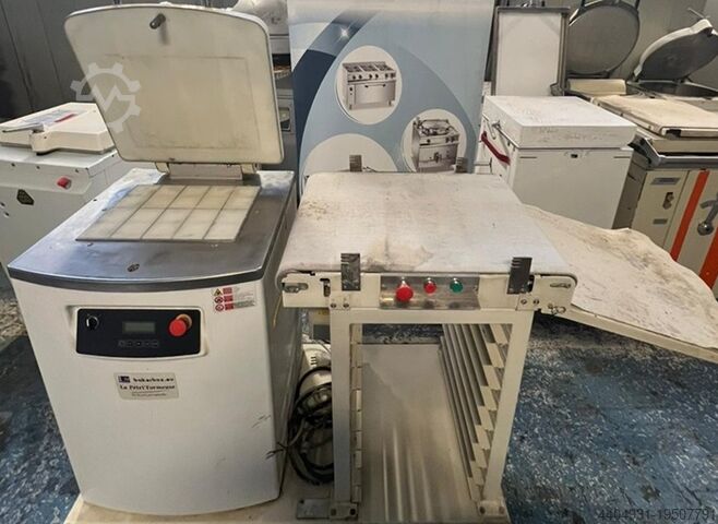 เครื่องแบ่งแป้งพร้อมสายพานลำเลียงอัตโนมัติ VITELLA VITELLA FHS 600