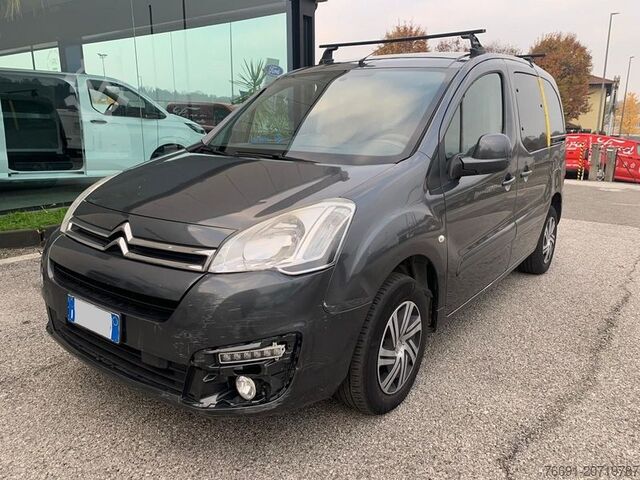 Kompaktowy van Citroen Berlingo Multispace 5 posti - Autocarro -
