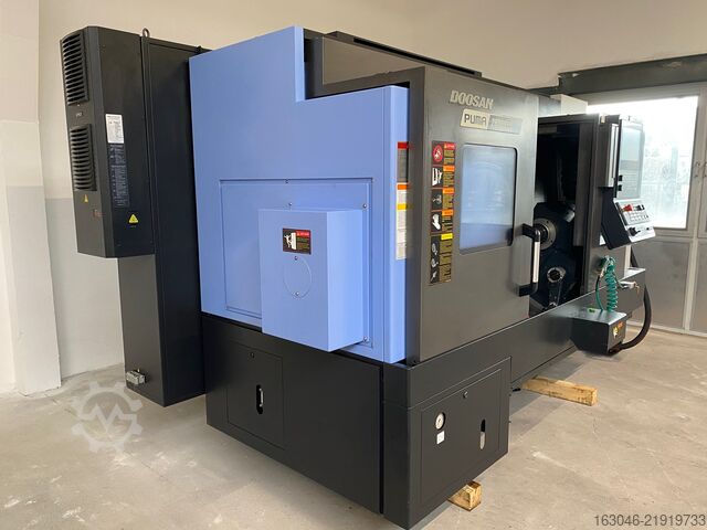 Centro de torneado y fresado CNC DOOSAN Puma 2600SY II mit Siemens