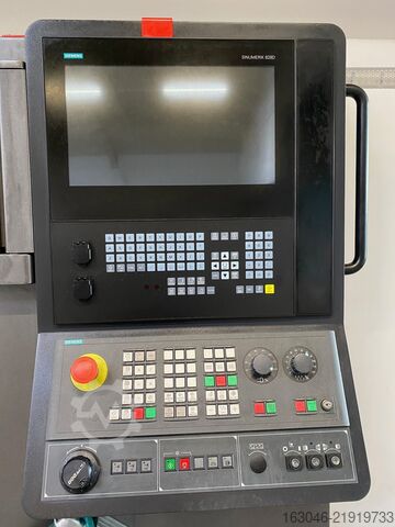 Centro de torneado y fresado CNC DOOSAN Puma 2600SY II mit Siemens