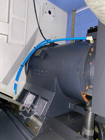Centro de torneado y fresado CNC DOOSAN Puma 2600SY II mit Siemens