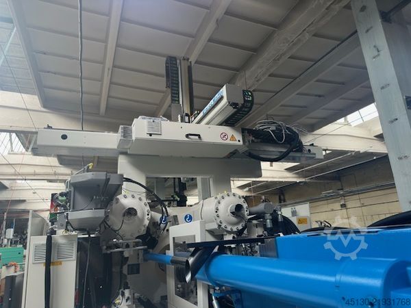 Máquina de moldeo por inyección Krauss Maffei KM 250-2000 CX Blue Power
