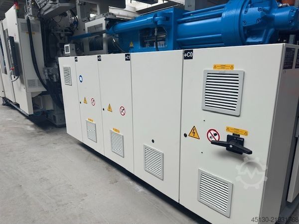 Máquina de moldeo por inyección Krauss Maffei KM 250-2000 CX Blue Power