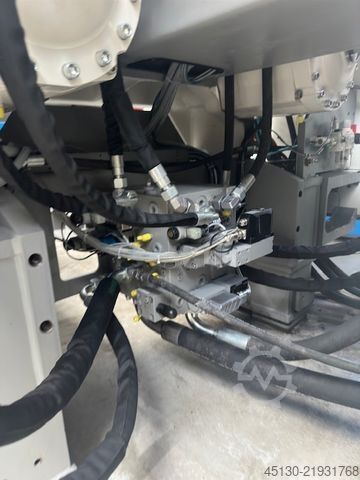 Máquina de moldeo por inyección Krauss Maffei KM 250-2000 CX Blue Power