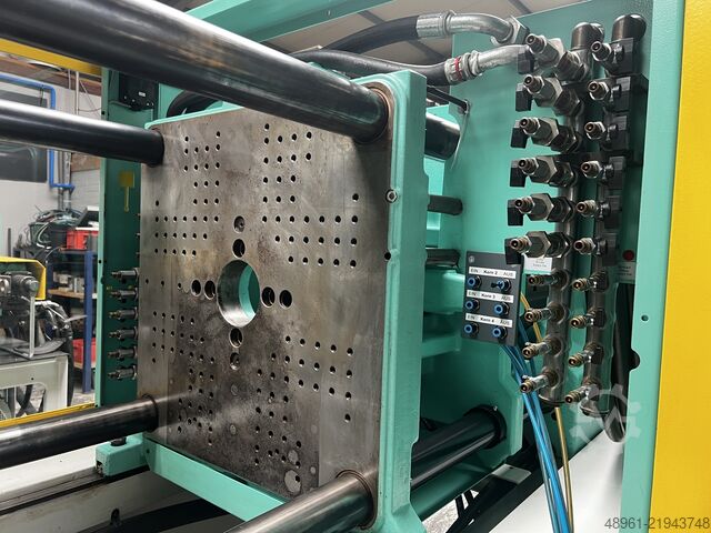 Máquina de moldeo por inyección Arburg 520S-1600-400/170 (245)