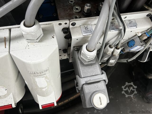 Máquina de moldeo por inyección Arburg 520S-1600-400/170 (245)