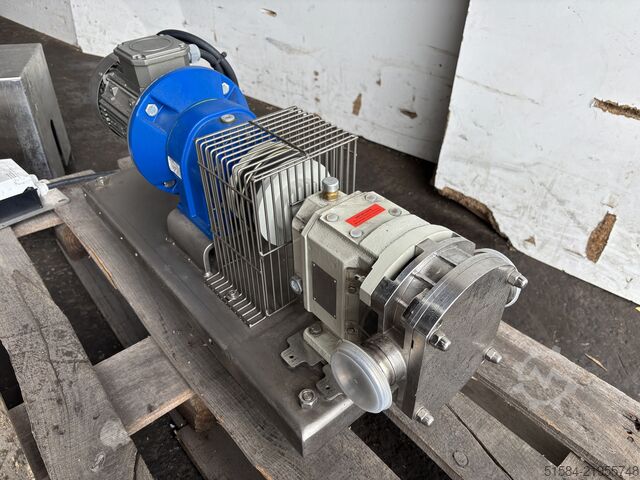 Bomba de lóbulos Omac B110