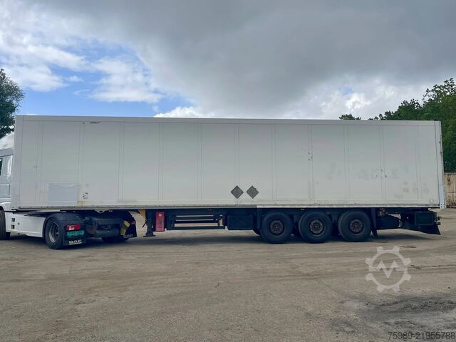 Valigia Schmitz Cargobull 3 axels SAF, rear gates. Good condition
