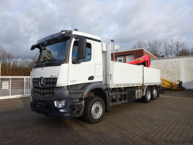फ्लैटबेड ट्रक MERCEDES-BENZ 2648 Baustoffpritsche + PK 23001 TEC3 Kran
