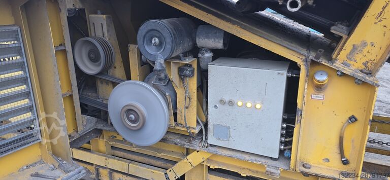 Tela-alustainen mobiili iskukumurskain Rubblemaster RM60 impact crusher