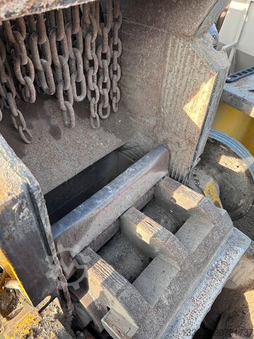 Tela-alustainen mobiili iskukumurskain Rubblemaster RM60 impact crusher