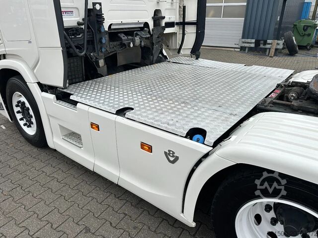 Standard-SZM Scania R580 V8 6x2 Boogie / Retarder/ Full Air / 2 Tank