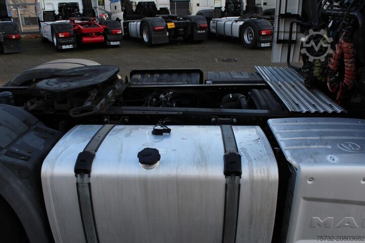 Standard trækkerunit MAN TGX 18.510 E6 XXL Retarder Kühlbox Navi VIN: LP