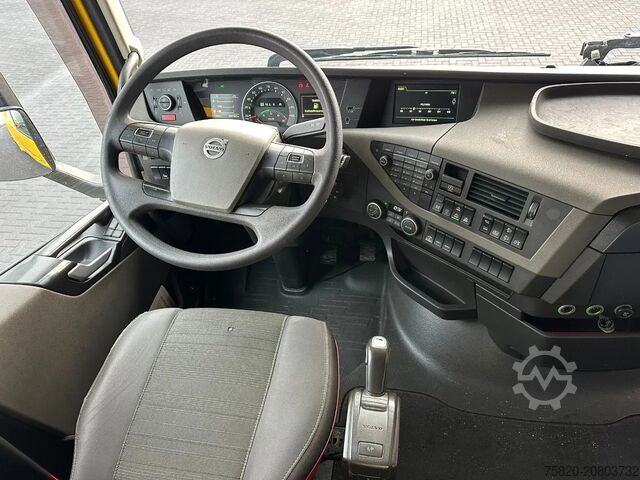 मानक SZM Volvo FH 540 8X4 HEAVY DUTY TRACTOR/SZM/TREKKER