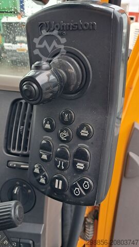 सड़क स्वीपर ट्रक DAF LF met Johnston VS501