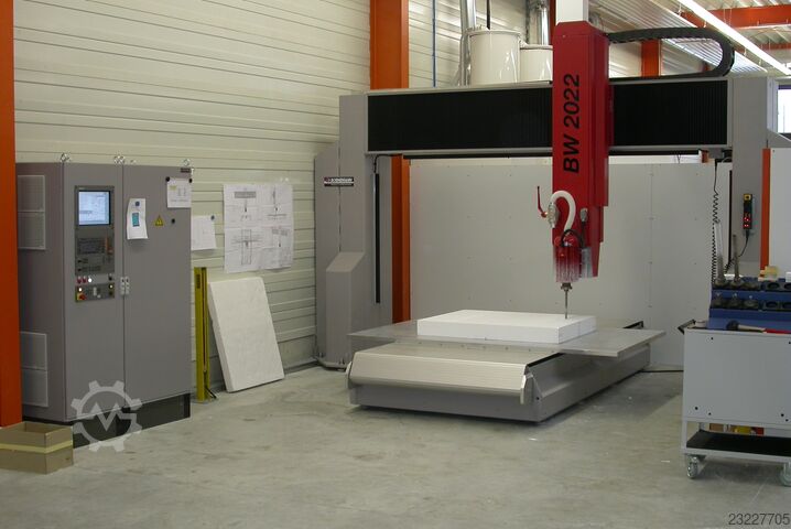 Fresadora de pórtico de 3 ejes BORNEMANN BW 2022