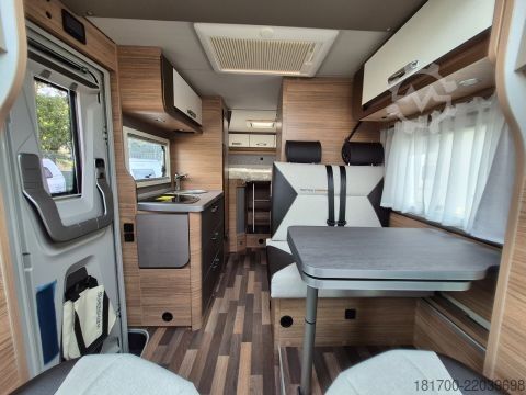 Caravana semiintegrada Weinsberg CaraCompact 600 MEG EDITION [PEPPER] *TraumMobil*opt. Autark e*