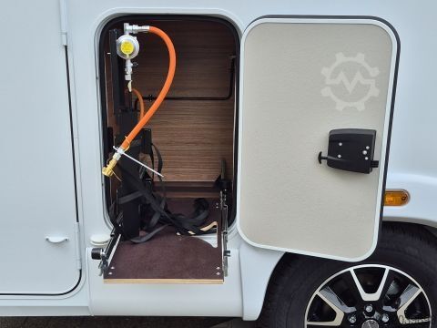 Caravana semiintegrada Weinsberg CaraCompact 600 MEG EDITION [PEPPER] *TraumMobil*opt. Autark e*