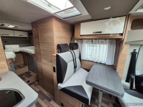 Caravana semiintegrada Weinsberg CaraCompact 600 MEG EDITION [PEPPER] *TraumMobil*opt. Autark e*