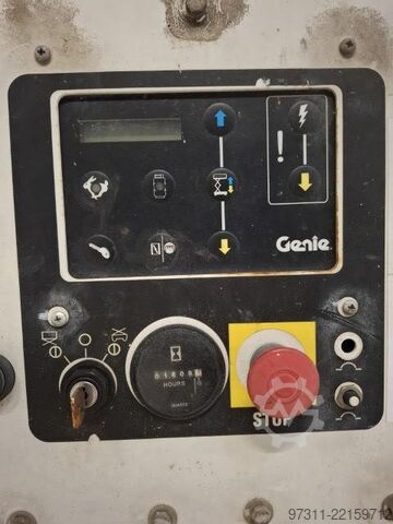 Thang máy cắt kéo Genie GS-2669RT OR
