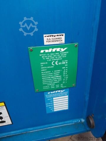Αρθρωτή τηλεσκοπική πλατφόρμα εργασίας Niftylift HR28 HYBRID 4X4