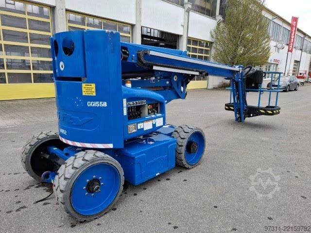 Αρθρωτή τηλεσκοπική πλατφόρμα εργασίας Niftylift HR15NE