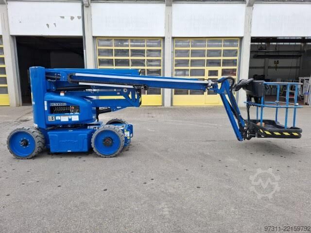 Αρθρωτή τηλεσκοπική πλατφόρμα εργασίας Niftylift HR15NE