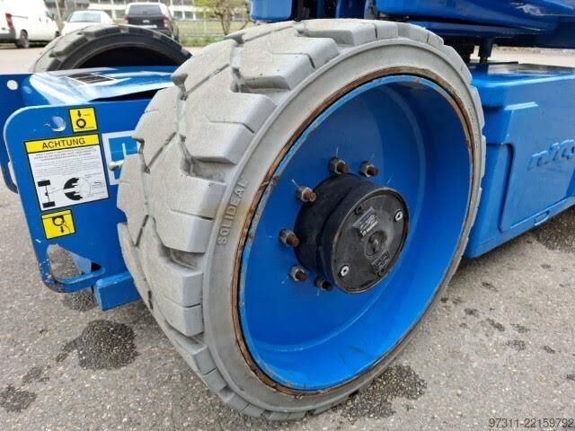 Αρθρωτή τηλεσκοπική πλατφόρμα εργασίας Niftylift HR15NE