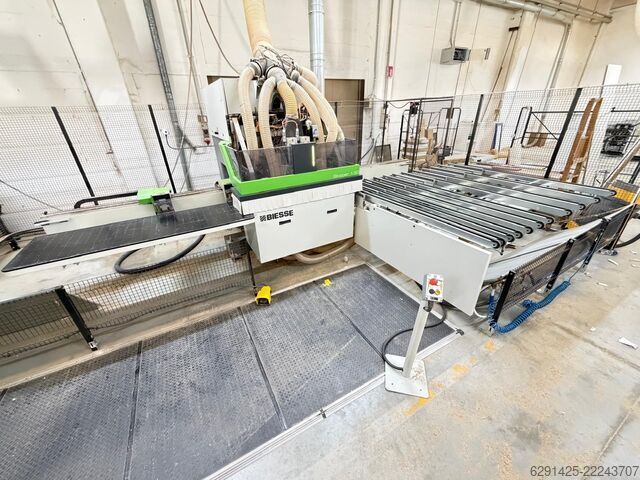 Centro de maquinagem em linha contínua BIESSE SKIPPER 130