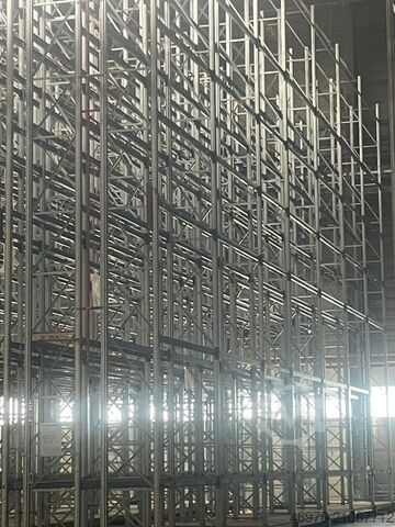 Kõrge lahtriga lao kaubaaluste riiulisüsteem SSI Schäfer PR600 / Regallänge: 22,40 lfm.