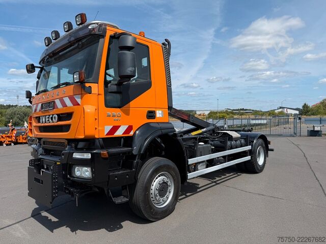 Khác IVECO Trakker 330 EEV- Winterdienst- Palfinger