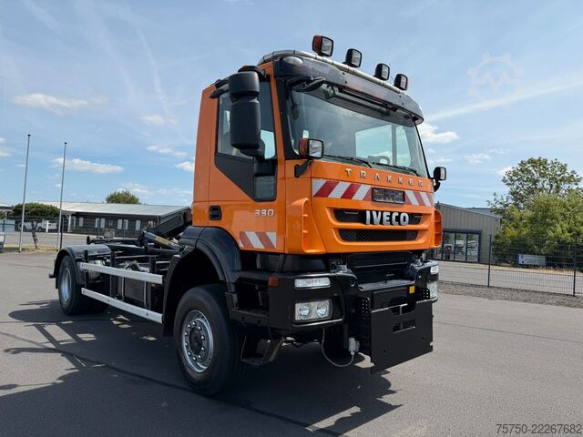 Muu IVECO Trakker 330 EEV- Winterdienst- Palfinger