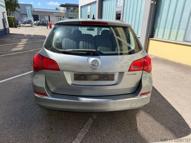 マイクロバス OPEL Astra J Sports Tourer Edition TÜV 2027