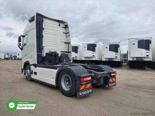 標準トラクターユニット VOLVO FH 500 XL i-ParkCool ACC Side Skirts