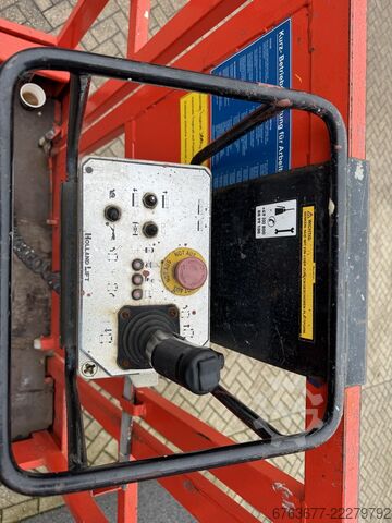 Holland-Lift Y 64 EL 14 剪叉式升降机 / 剪叉升降平台，工作高度8.4米，电动，2015年 HOLLAND-LIFT Y 64 EL 14 Schaarhoogwerker / Sciccor lift 8.4M Werkhoogte Elektrisch 2015