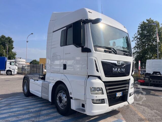 Standart çekici ünitesi MAN TGX 510