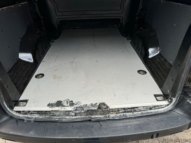 Κλειστό βαν OPEL Vivaro Kasten Edition L  Doppelkabine *Navi*Ahk*