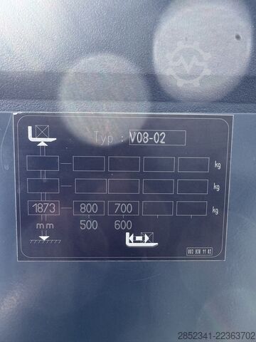 High level order picker Linde V08